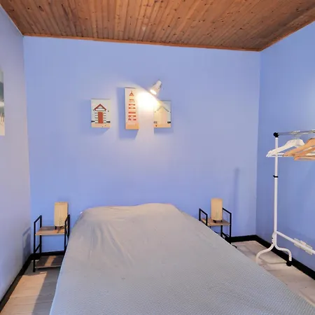 La Petite Maison, Proche De La *